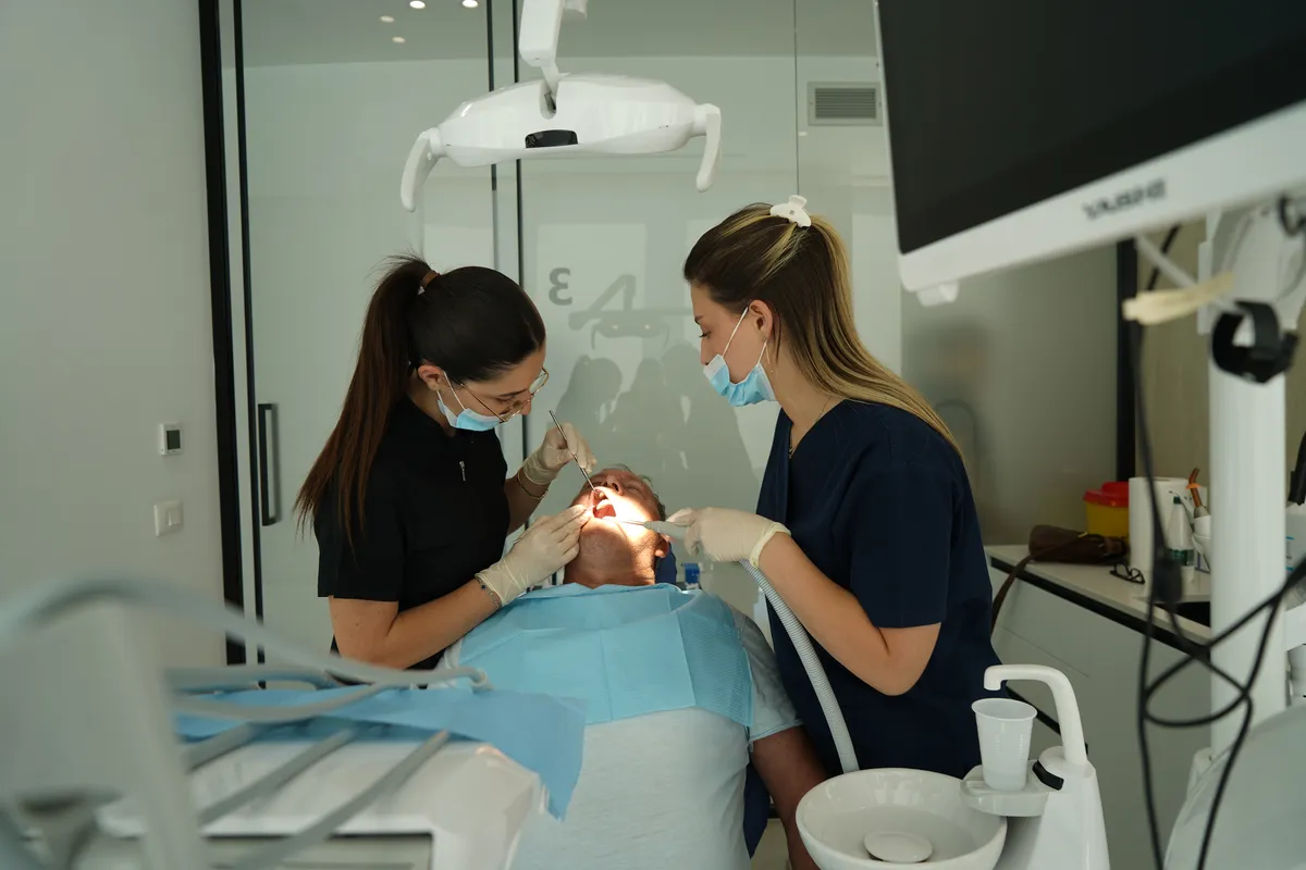 Operacion dentar në ambientin modern të Dental Health